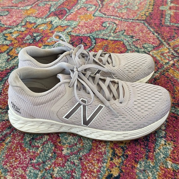New Balance | Women's Lavender/Grey Fresh Foam Arishi V2 Running Shoes, size 8.5 - Picture 8 of 14